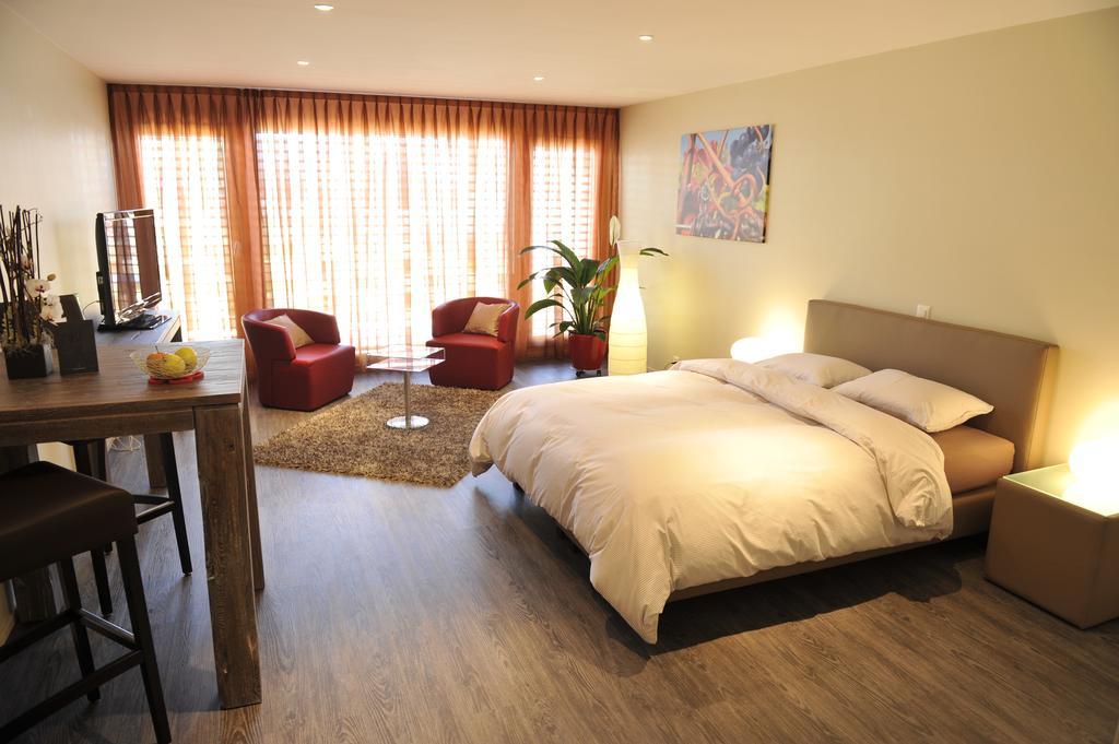 Bed and Breakfast Cave Beetschen Bursins Zimmer foto